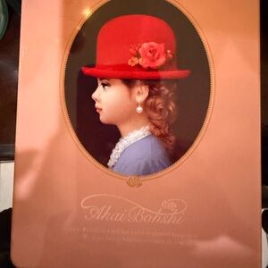 Akai Bohshi assorted cookie tin, a popular Japanese - “Red Hat”